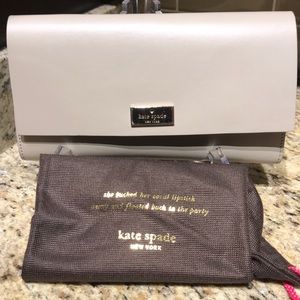 EUC KATE SPADE NUDE CLUTCH W PINK INTERIOR.